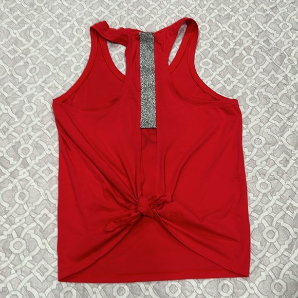 Victoria's Secret Sport - 4 Pack of Tank Tops - Picture 8 of 10